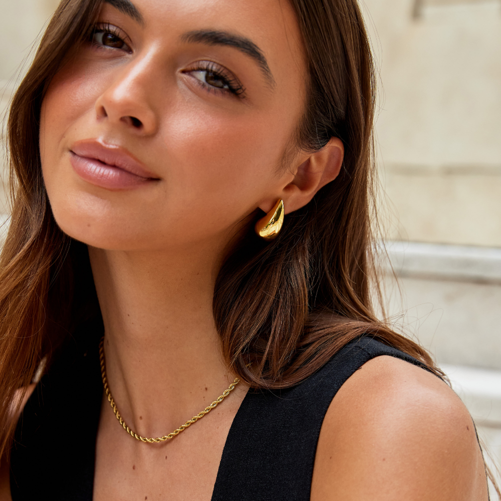 Boucles d'oreilles en or en forme de goutte