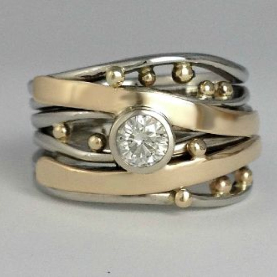 Royal - Bague en Zirconia Incrustée d'Or Vintage