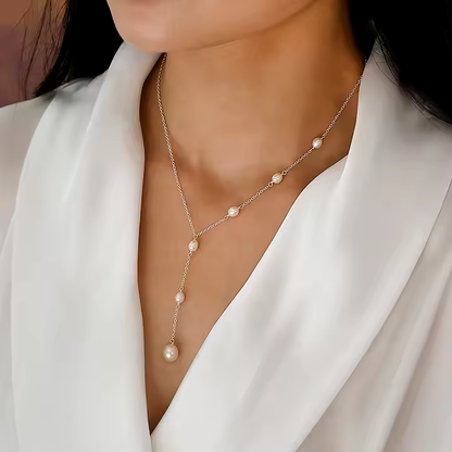 Collier de perles vintage suspendu
