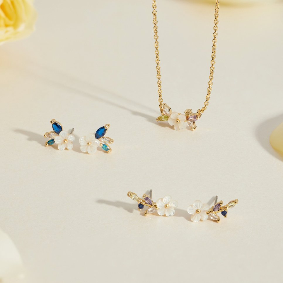 Boucles d'oreilles Fleur Blanche en Cristal