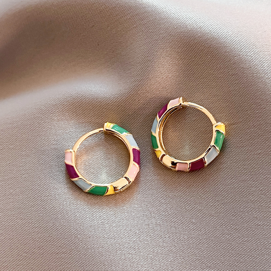 Boucles d'oreilles dorées chics
