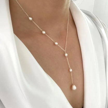 Collier de perles vintage suspendu