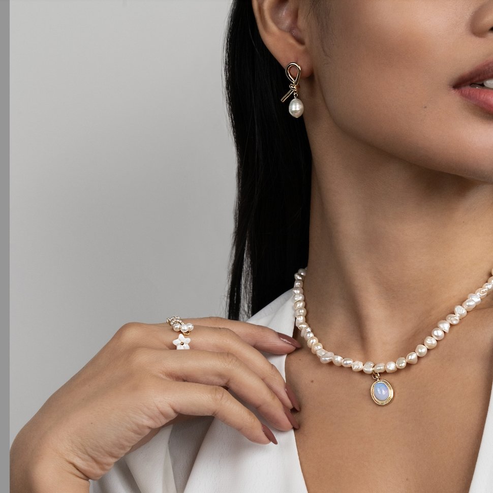 Boucles d'oreilles en or et perles d'eau douce